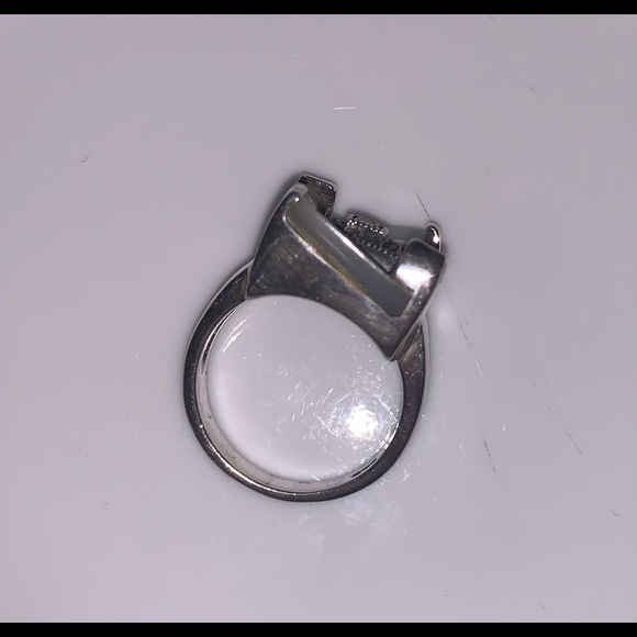 Gorgeous Sterling Silver with Mother of Pearl Ring - Picture 3 of 5